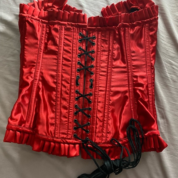 Burleska Red Corset - Picture 2 of 5